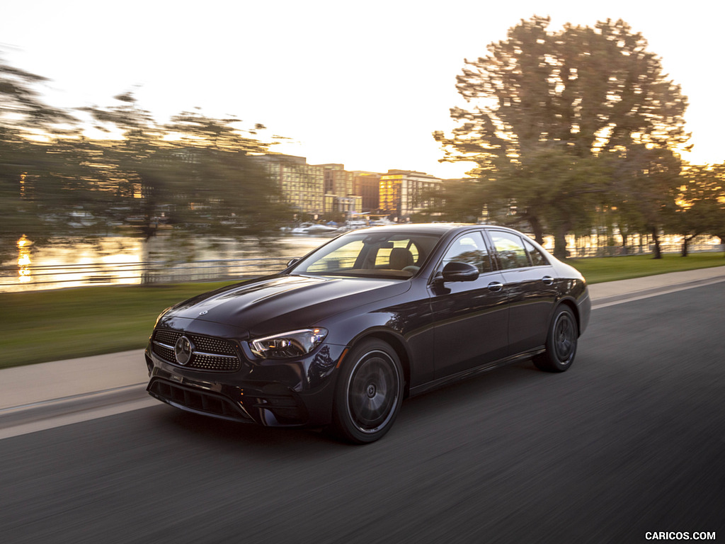 2021 Mercedes-Benz E 350 4MATIC Sedan (US-Spec) - Front Three-Quarter