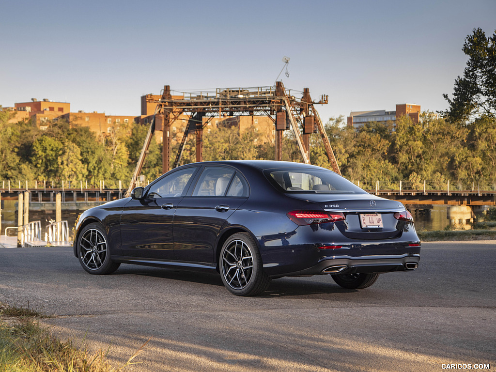 2021 Mercedes-Benz E 350 4MATIC Sedan (US-Spec) - Rear Three-Quarter