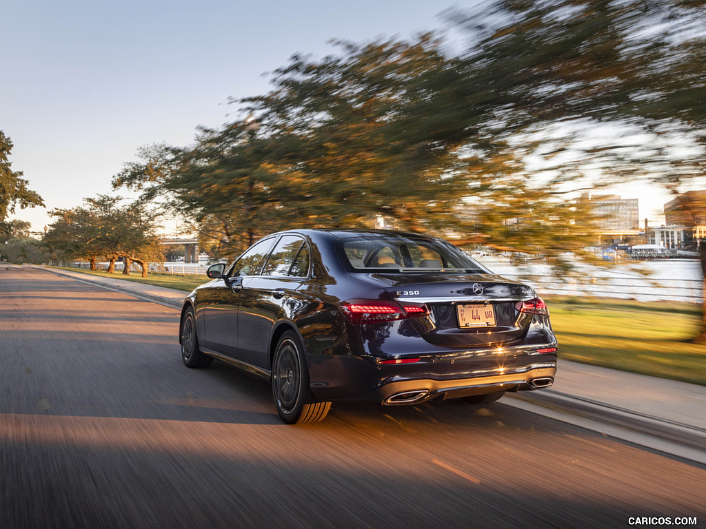 2021 Mercedes-Benz E 350 4MATIC Sedan (US-Spec) - Rear Three-Quarter