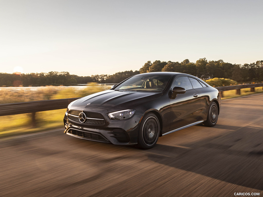 2021 Mercedes-Benz E 450 4MATIC Coupe (US-Spec) - Front Three-Quarter