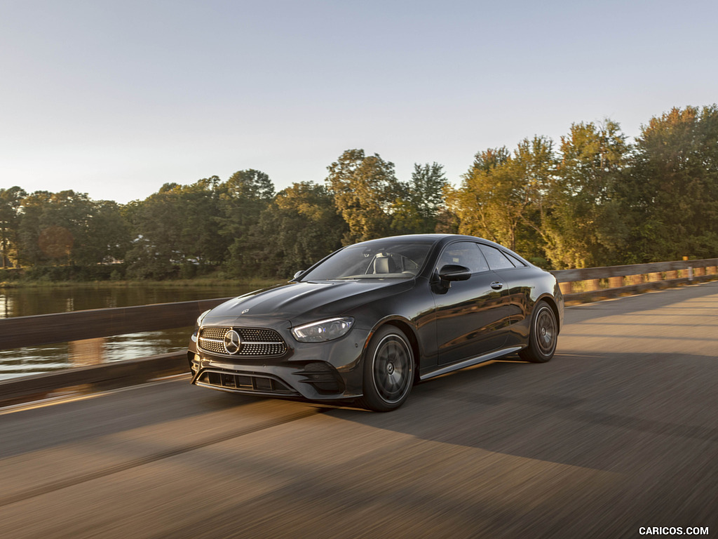 2021 Mercedes-Benz E 450 4MATIC Coupe (US-Spec) - Front Three-Quarter