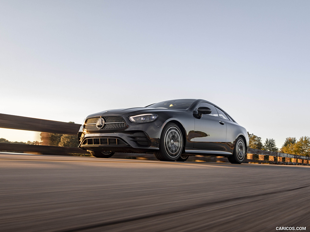 2021 Mercedes-Benz E 450 4MATIC Coupe (US-Spec) - Front Three-Quarter