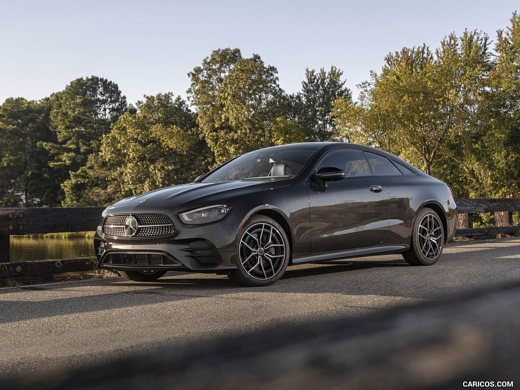 2021 Mercedes-Benz E 450 4MATIC Coupe (US-Spec) - Front Three-Quarter