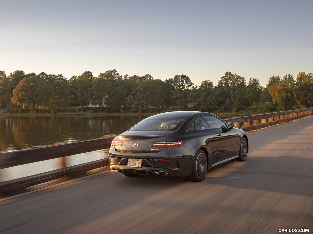 2021 Mercedes-Benz E 450 4MATIC Coupe (US-Spec) - Rear Three-Quarter