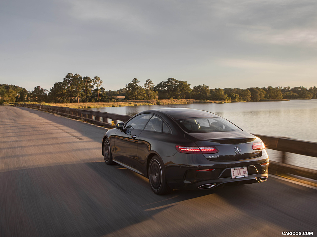 2021 Mercedes-Benz E 450 4MATIC Coupe (US-Spec) - Rear Three-Quarter