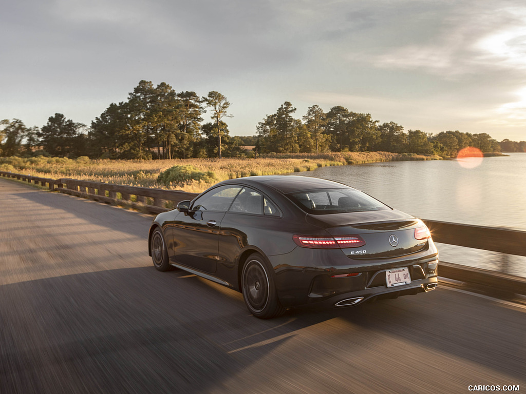 2021 Mercedes-Benz E 450 4MATIC Coupe (US-Spec) - Rear Three-Quarter