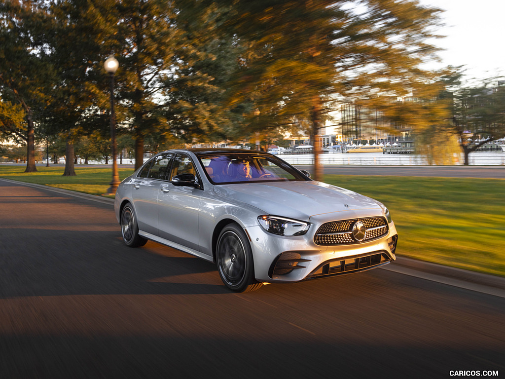 2021 Mercedes-Benz E 450 4MATIC Sedan (US-Spec) - Front Three-Quarter