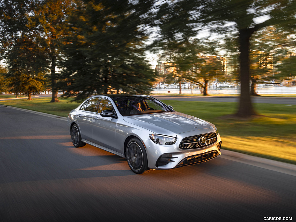 2021 Mercedes-Benz E 450 4MATIC Sedan (US-Spec) - Front Three-Quarter