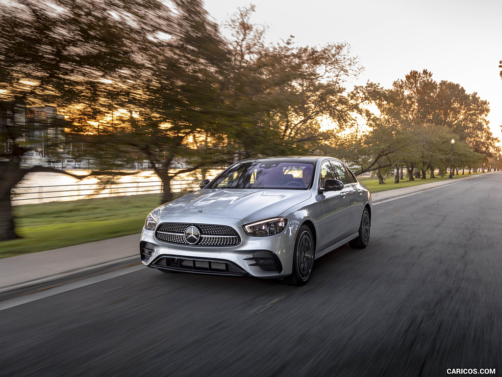 2021 Mercedes-Benz E 450 4MATIC Sedan (US-Spec) - Front Three-Quarter