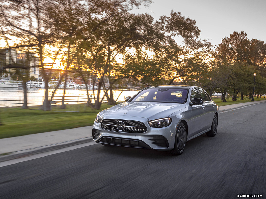 2021 Mercedes-Benz E 450 4MATIC Sedan (US-Spec) - Front Three-Quarter