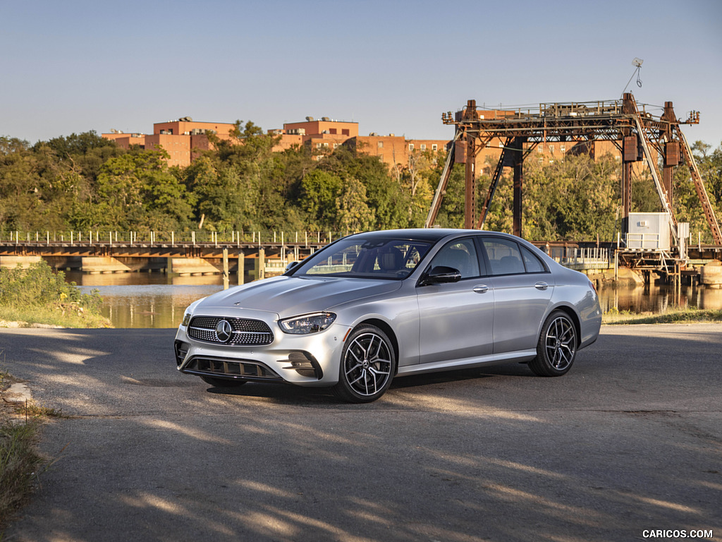 2021 Mercedes-Benz E 450 4MATIC Sedan (US-Spec) - Front Three-Quarter