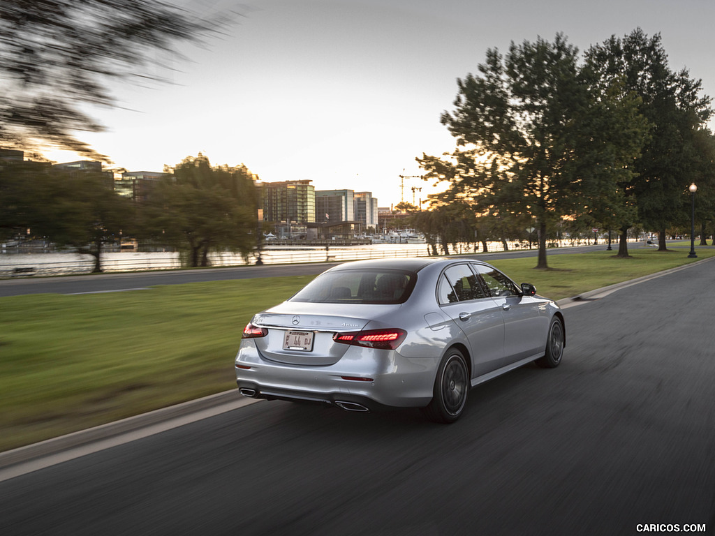 2021 Mercedes-Benz E 450 4MATIC Sedan (US-Spec) - Rear Three-Quarter