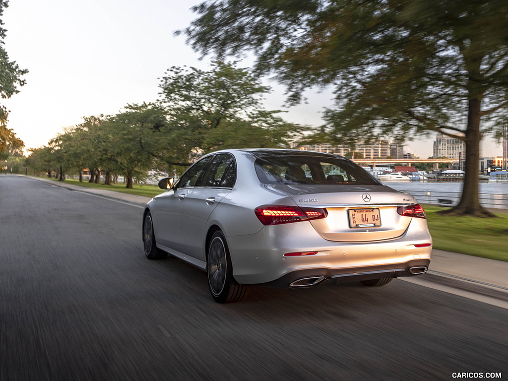 2021 Mercedes-Benz E 450 4MATIC Sedan (US-Spec) - Rear Three-Quarter