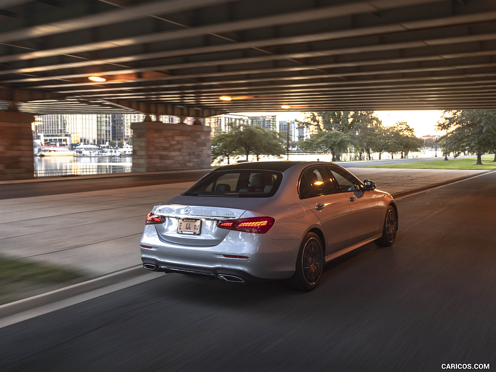 2021 Mercedes-Benz E 450 4MATIC Sedan (US-Spec) - Rear Three-Quarter