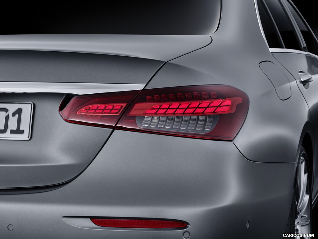 2021 Mercedes-Benz E-Class (Color: Selenit Grey Magno) - Tail Light