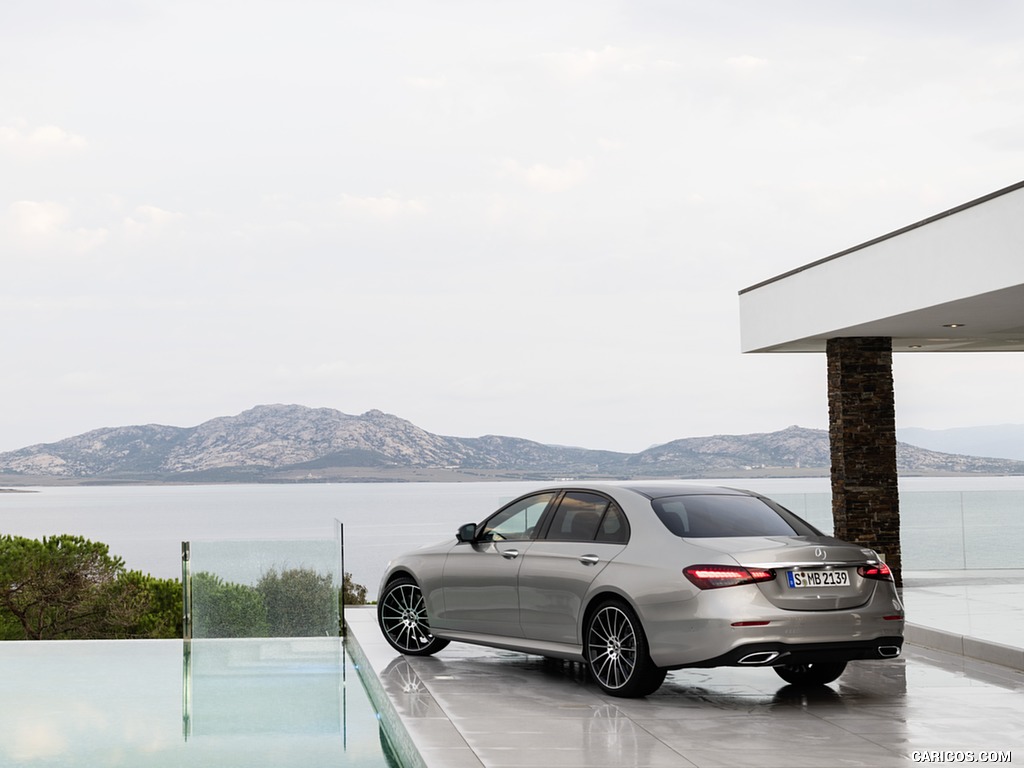 2021 Mercedes-Benz E-Class AMG line (Color: Mojave Silver Metallic) - Rear Three-Quarter