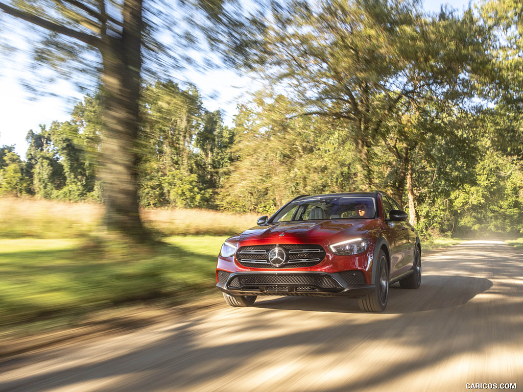 2021 Mercedes-Benz E-Class All-Terrain (US-Spec) - Front