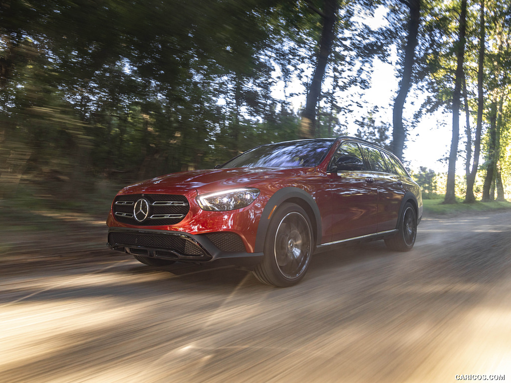 2021 Mercedes-Benz E-Class All-Terrain (US-Spec) - Front Three-Quarter