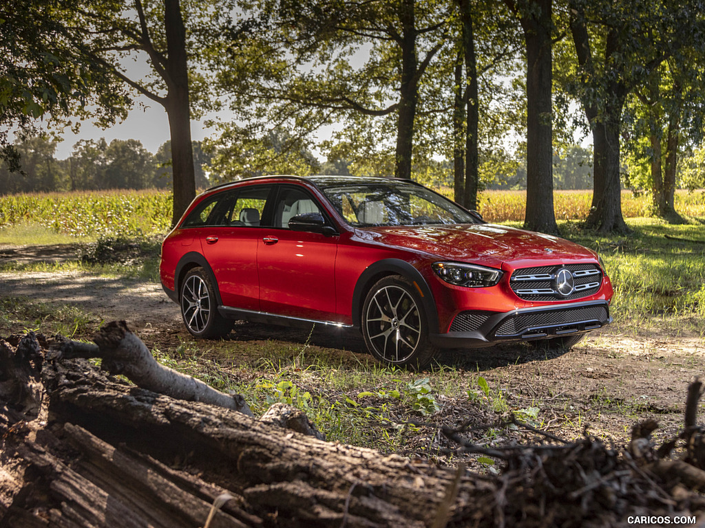 2021 Mercedes-Benz E-Class All-Terrain (US-Spec) - Front Three-Quarter