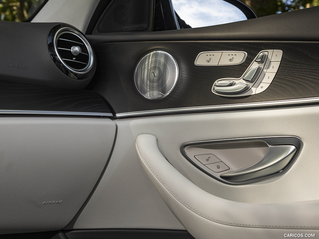 2021 Mercedes-Benz E-Class All-Terrain (US-Spec) - Interior, Detail