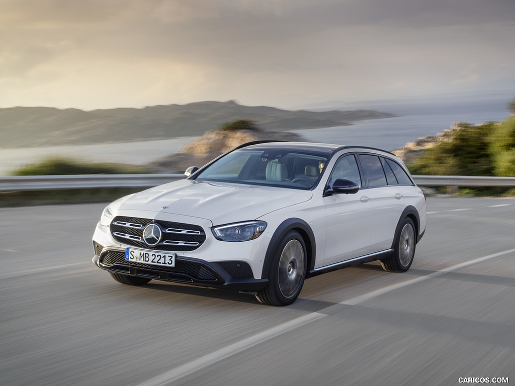 2021 Mercedes-Benz E-Class All-Terrain Line Avantgarde (Color: Designo Diamond White Bright) - Front Three-Quarter