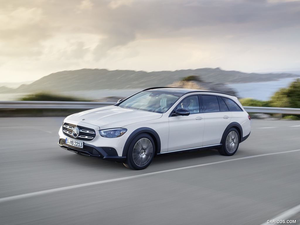 2021 Mercedes-Benz E-Class All-Terrain Line Avantgarde (Color: Designo Diamond White Bright) - Front Three-Quarter