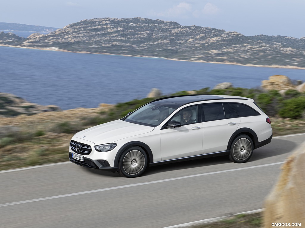 2021 Mercedes-Benz E-Class All-Terrain Line Avantgarde (Color: Designo Diamond White Bright) - Front Three-Quarter