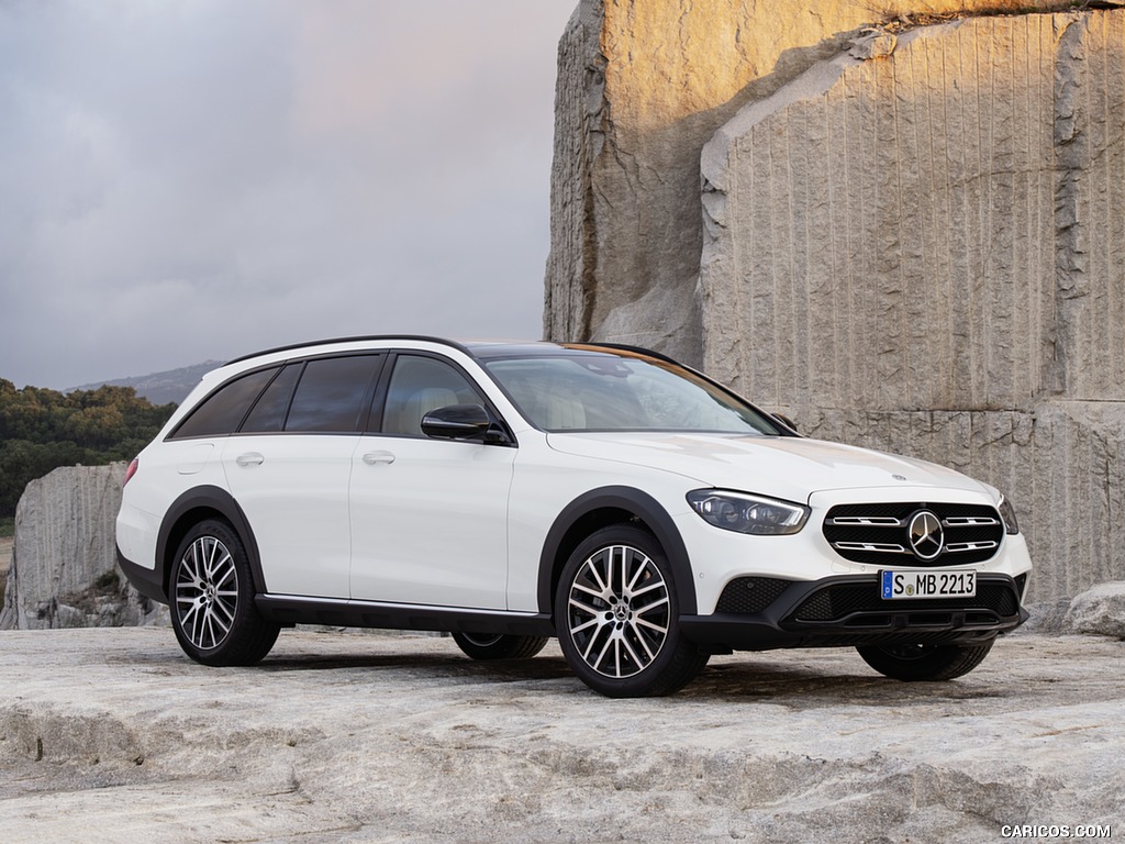 2021 Mercedes-Benz E-Class All-Terrain Line Avantgarde (Color: Designo Diamond White Bright) - Front Three-Quarter