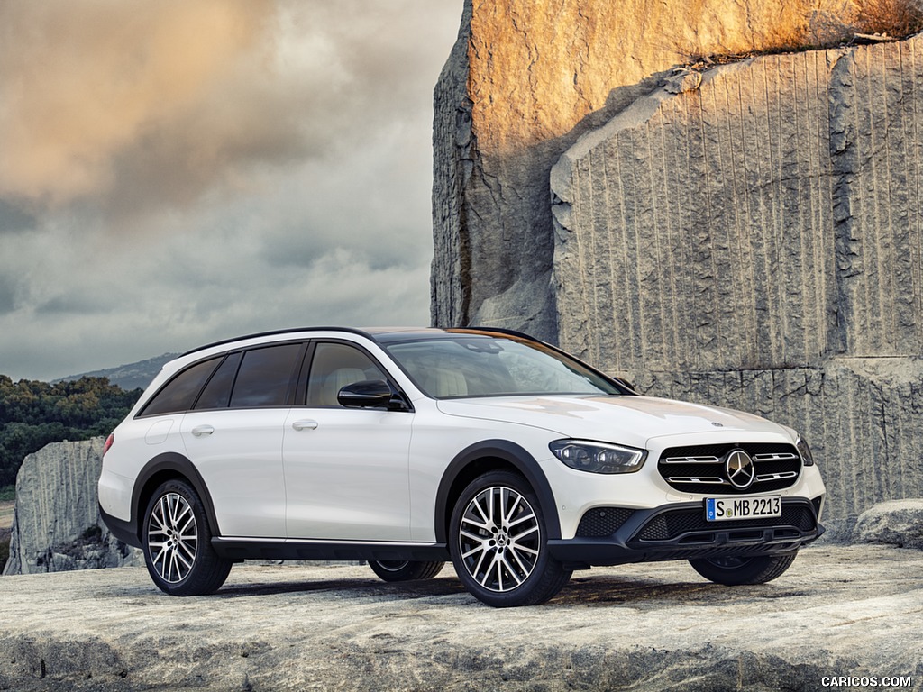 2021 Mercedes-Benz E-Class All-Terrain Line Avantgarde (Color: Designo Diamond White Bright) - Front Three-Quarter