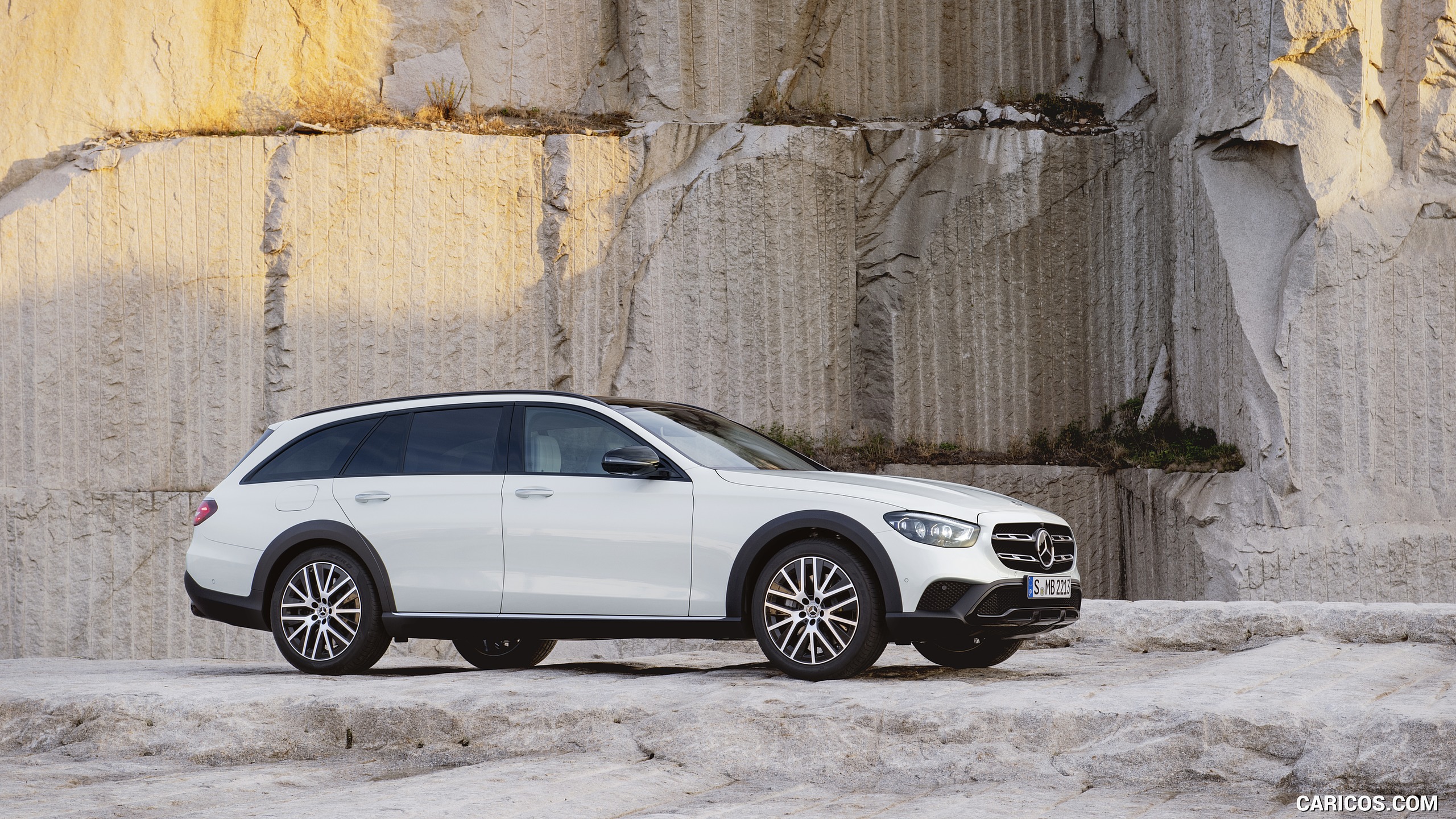 2021 Mercedes-Benz E-Class All-Terrain Line Avantgarde (Color: Designo ...