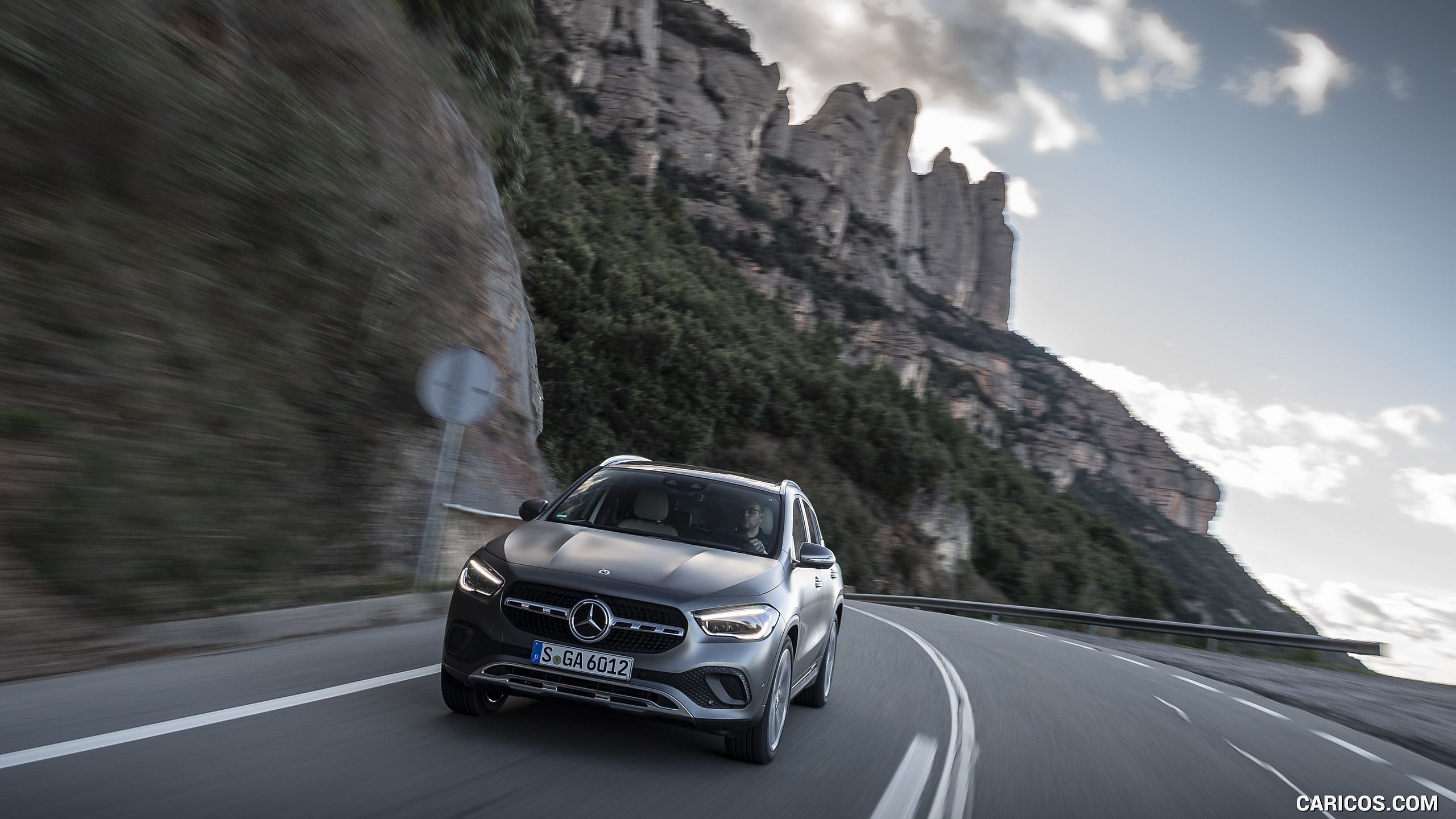 2021 Mercedes-Benz GLA 220d (Color: Mountain Grey Magno) - Front, #81 of 280