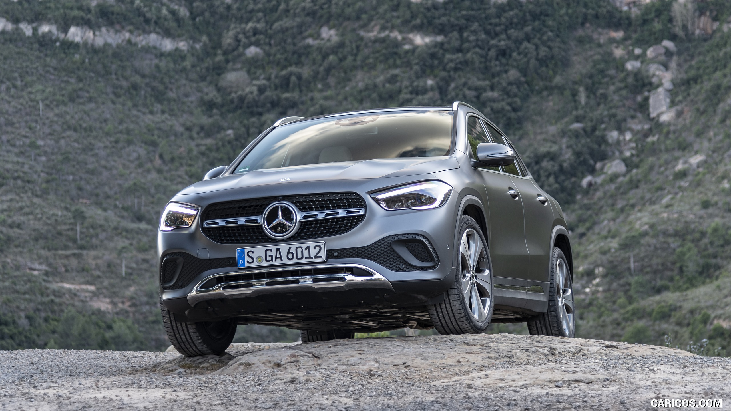 2021 Mercedes-Benz GLA 220d (Color: Mountain Grey Magno) - Front, #90 of 280
