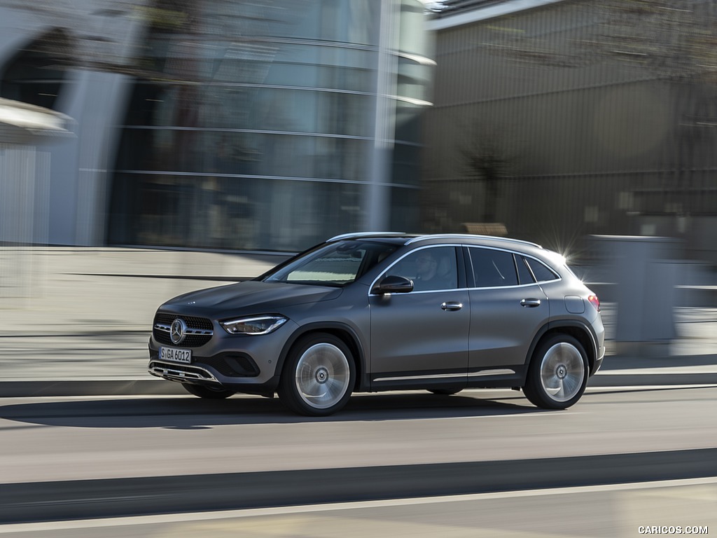 2021 Mercedes-Benz GLA 220d (Color: Mountain Grey Magno) - Front Three-Quarter