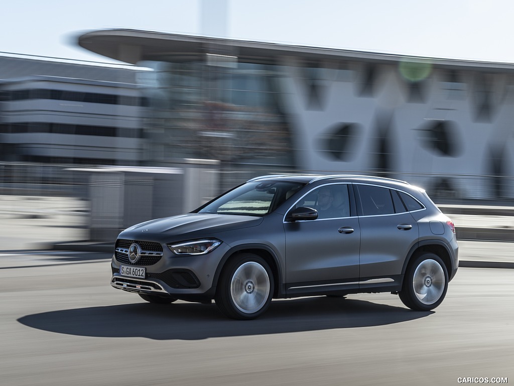 2021 Mercedes-Benz GLA 220d (Color: Mountain Grey Magno) - Front Three-Quarter