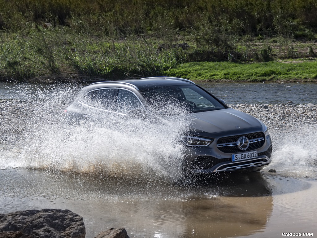 2021 Mercedes-Benz GLA 220d (Color: Mountain Grey Magno) - Off-Road