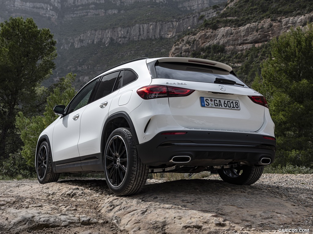 2021 Mercedes-Benz GLA 250 (Color: Digital White) - Rear Three-Quarter