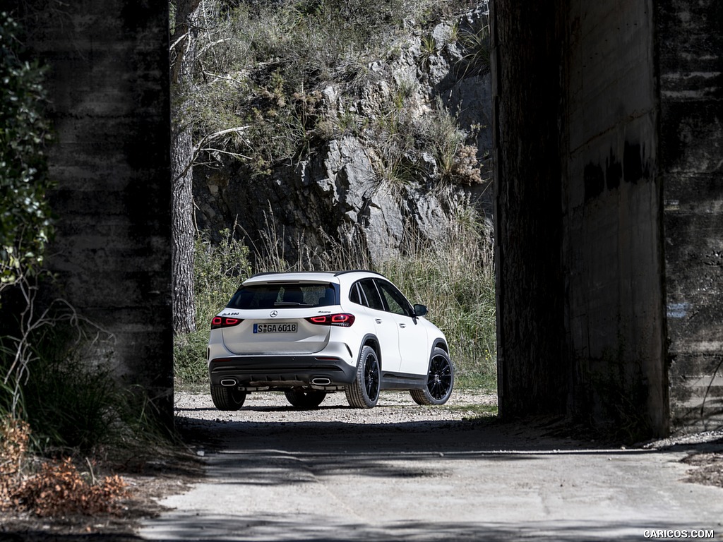 2021 Mercedes-Benz GLA 250 (Color: Digital White) - Rear Three-Quarter