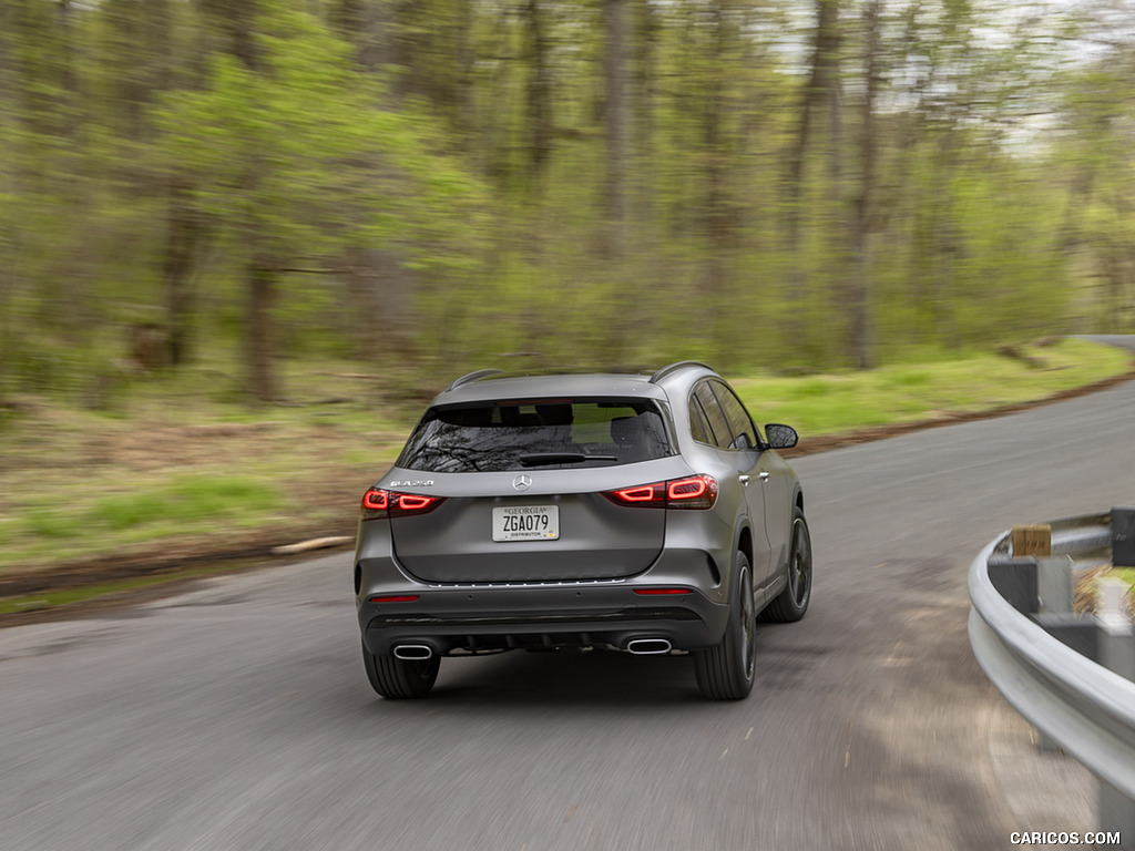 2021 Mercedes-Benz GLA 250 (US-Spec) - Rear