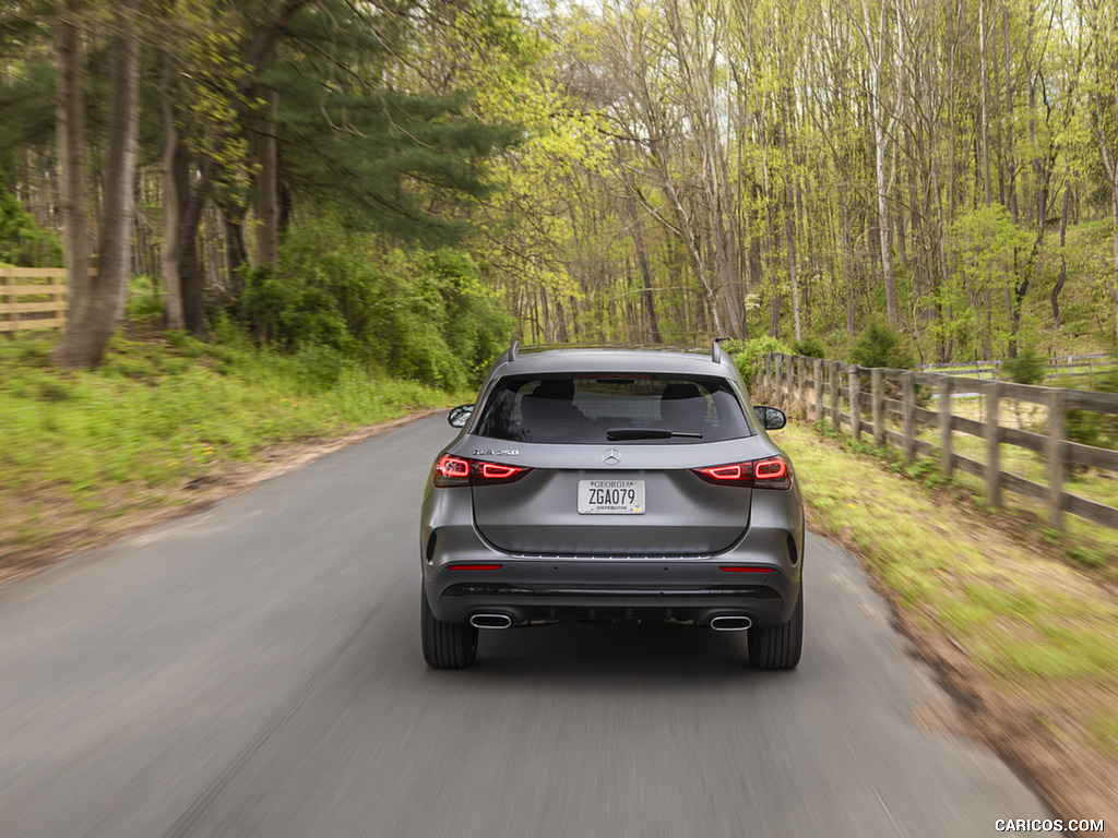 2021 Mercedes-Benz GLA 250 (US-Spec) - Rear