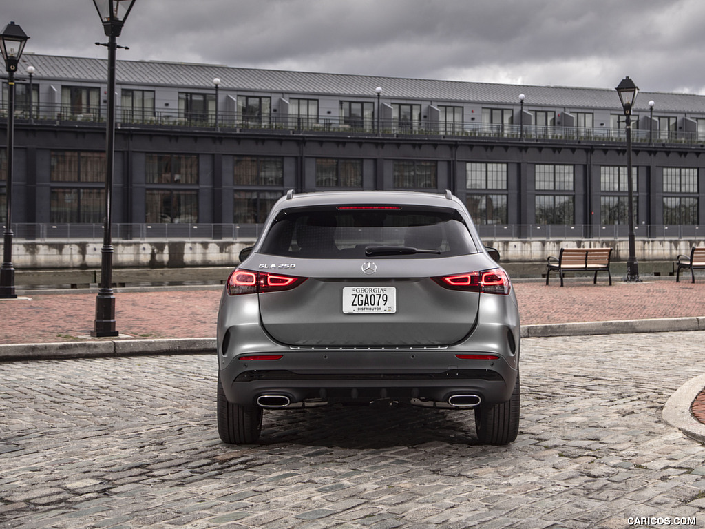 2021 Mercedes-Benz GLA 250 (US-Spec) - Rear