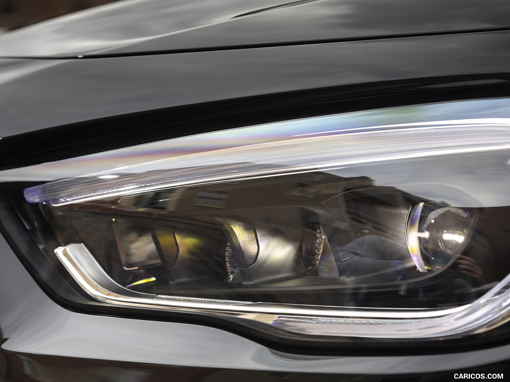 2021 Mercedes-Benz GLA 250 4MATIC (US-Spec) - Headlight