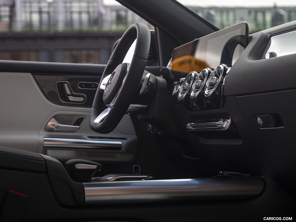 2021 Mercedes-Benz GLA 250 4MATIC (US-Spec) - Interior, Detail