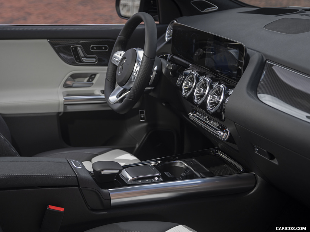 2021 Mercedes-Benz GLA 250 4MATIC (US-Spec) - Interior, Detail