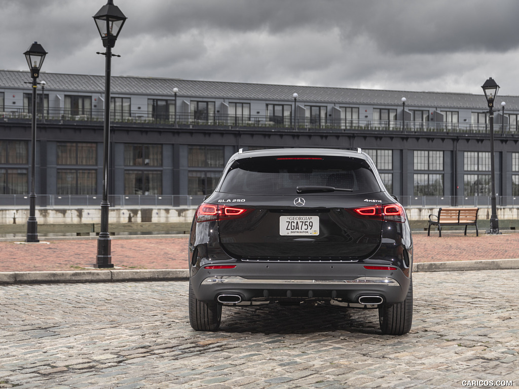 2021 Mercedes-Benz GLA 250 4MATIC (US-Spec) - Rear