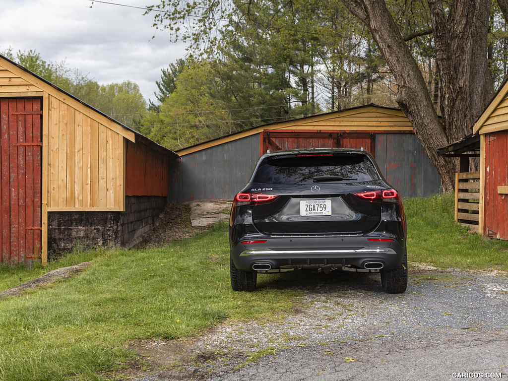 2021 Mercedes-Benz GLA 250 4MATIC (US-Spec) - Rear