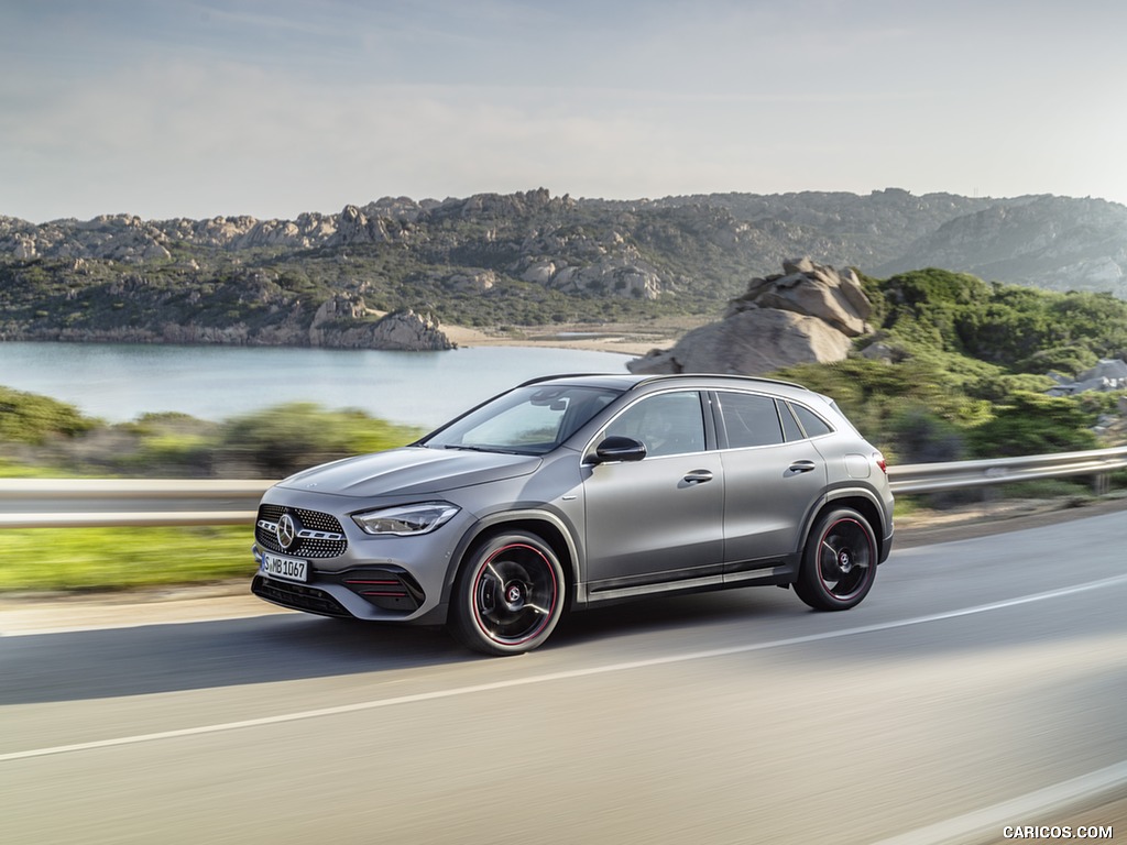 2021 Mercedes-Benz GLA Edition1 AMG Line (Color: Mountain Grey MAGNO) - Side