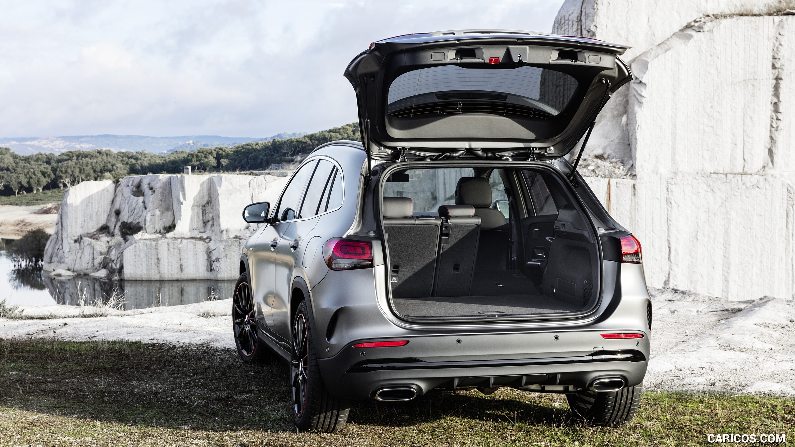 2021 Mercedes-Benz GLA Edition1 AMG Line - Trunk, #31 of 280