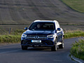 2021 Mercedes-Benz GLC 300 e Plug-In Hybrid (UK-Spec) - Front
