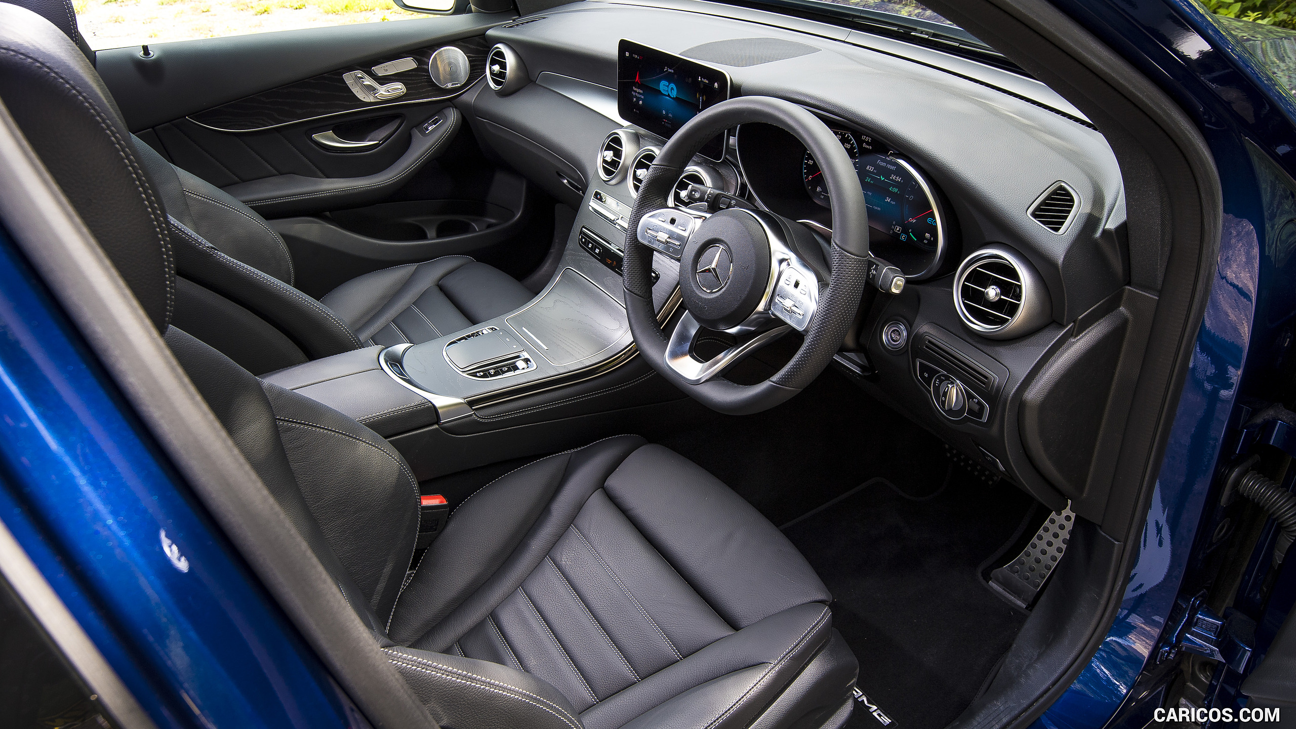 2021 Mercedes-Benz GLC 300 e Plug-In Hybrid (UK-Spec) - Interior, Front Seats, #78 of 84