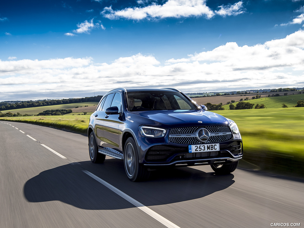 2021 Mercedes-Benz GLC 300 e Plug-In Hybrid (UK-Spec) - Front Three-Quarter